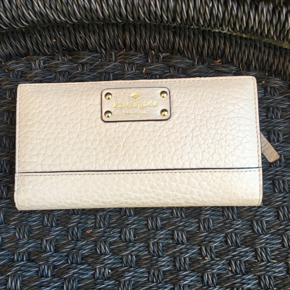 Kate Spade Pebbled Bay Street Stacy Wallet